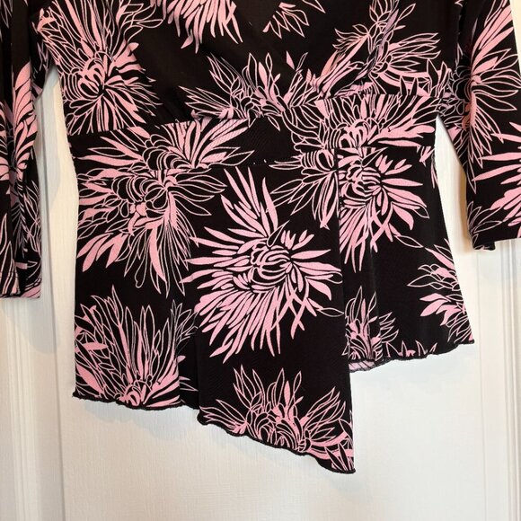 Laura Petites Asymmetrical Y2K Floral Top Black Pink V-Neck - Picture 2 of 10